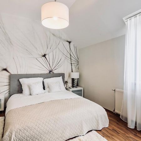 Monarchia Apartman Grand Mosonmagyaróvár Eksteriør billede